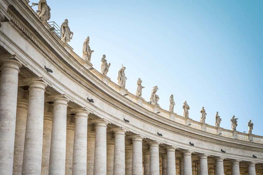 Rome: St. Peter’s Basilica Tour with Vatican Grottoes - Who Should Book This Experience?