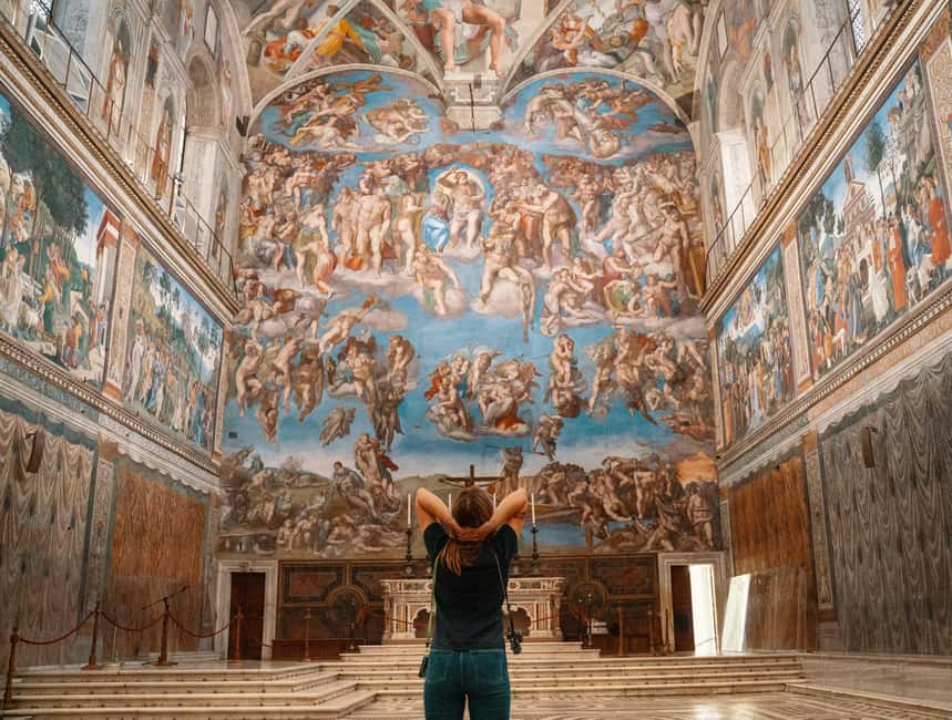 Rome: St. Peter's Basilica & Vatican Grottoes Guided Tour - The Vatican Grottoes and the papal burial place