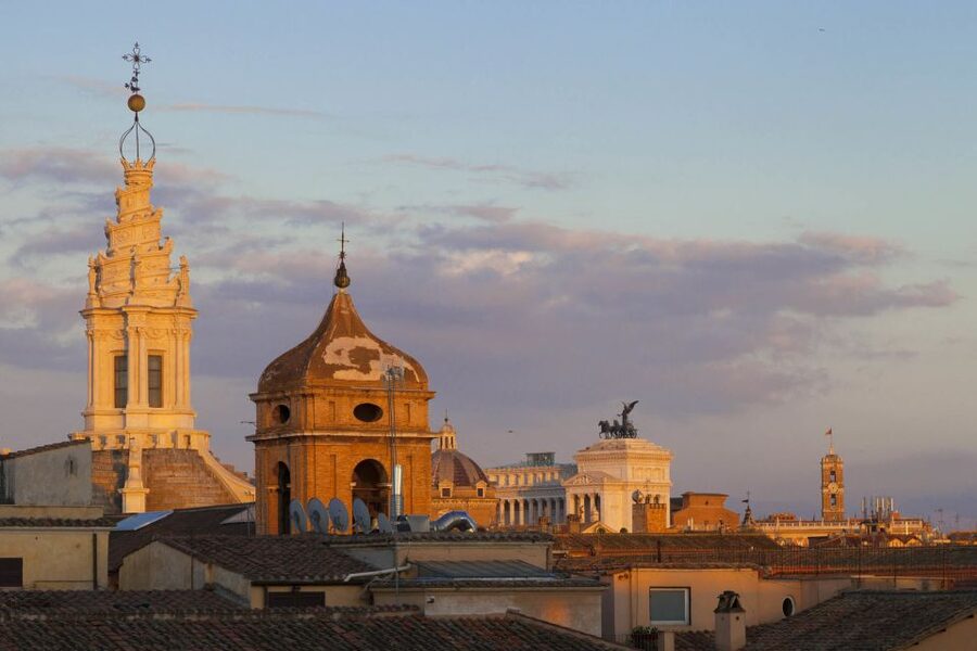 Rome: Terrazza Borromini Open-Air Opera with Aperitif - An opera stage above Bernini’s fountain