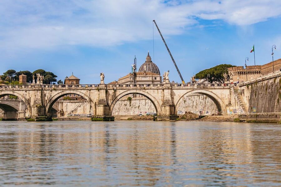 Rome: Tiber River Urban Rafting Tour with Roman Pizza - Ponte Garibaldi and the rapids