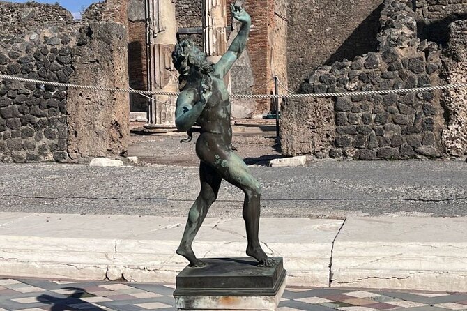 Rome to Pompeii Guided Tour with Wine & Lunch by High Speed Train - Is $239 a fair price?