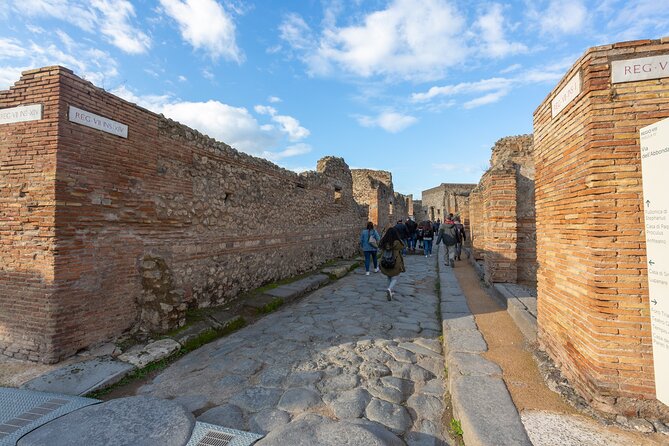 Rome to Pompeii, Sorrento & Capri: 2-Day South Italy Tour - Pompeii: the strongest part of Day 1