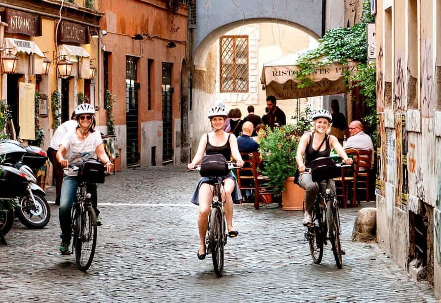 Rome: Top Highlights & Hidden Gems Tour by Cannondale E-Bike - Trevi Fountain and the Spanish Steps