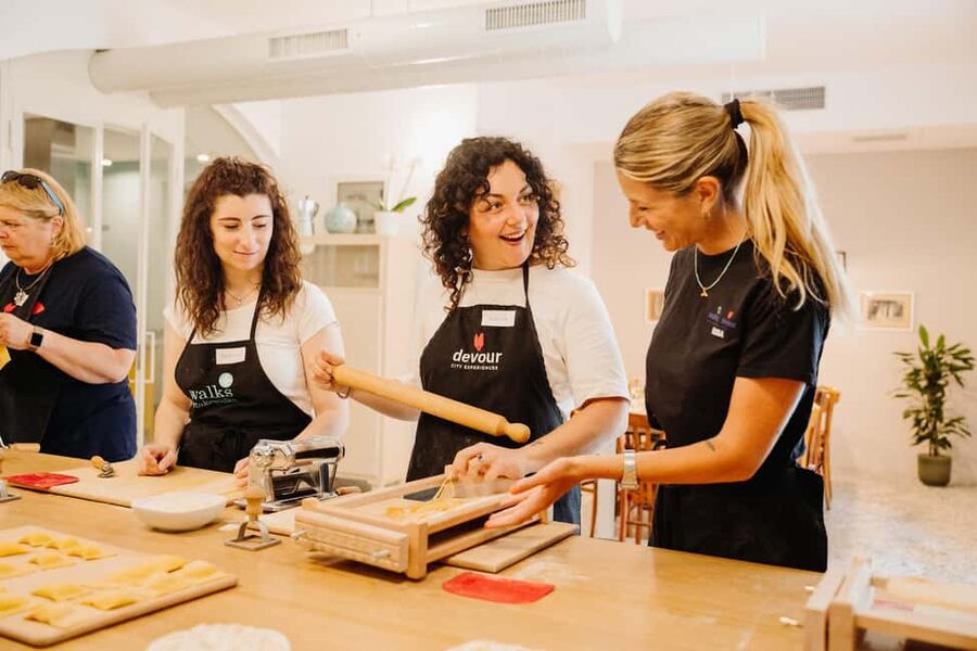Rome: Traditional Pasta Making Class with Wine & Gelato - Making fettuccine and ravioli from scratch