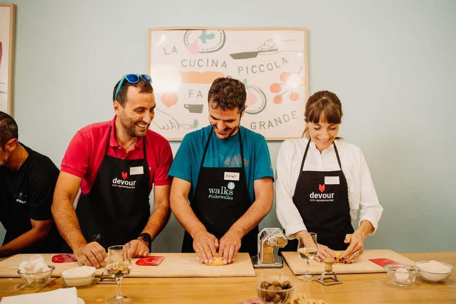 Rome: Traditional Pasta Making Class with Wine & Gelato - Should you book the Trastevere pasta class?
