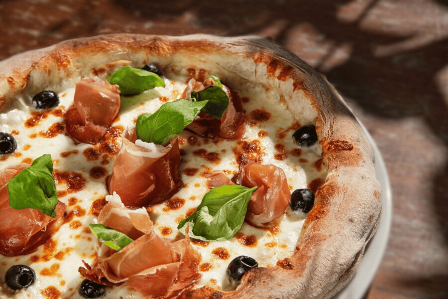 Rome: Traditional Pizza Cooking Class near Piazza Navona - Making pizza in the heart of old Rome