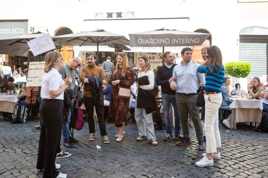 Rome: Trastevere & Campo de Fiori Street Food Walking Tour - Trastevere through local food and neighborhood life