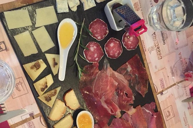 Rome: Trastevere Food tour with Free-Flowing Fine Wine - Homemade pasta brings the Roman classics to the table