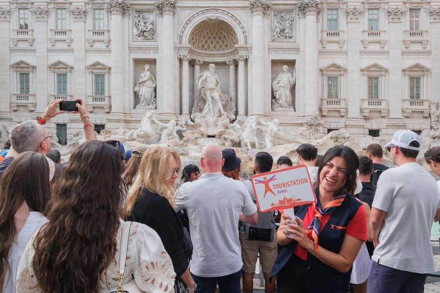 Rome: Trevi Fountain District Underground Domus Guided Tour - What you actually see beneath the Trevi District