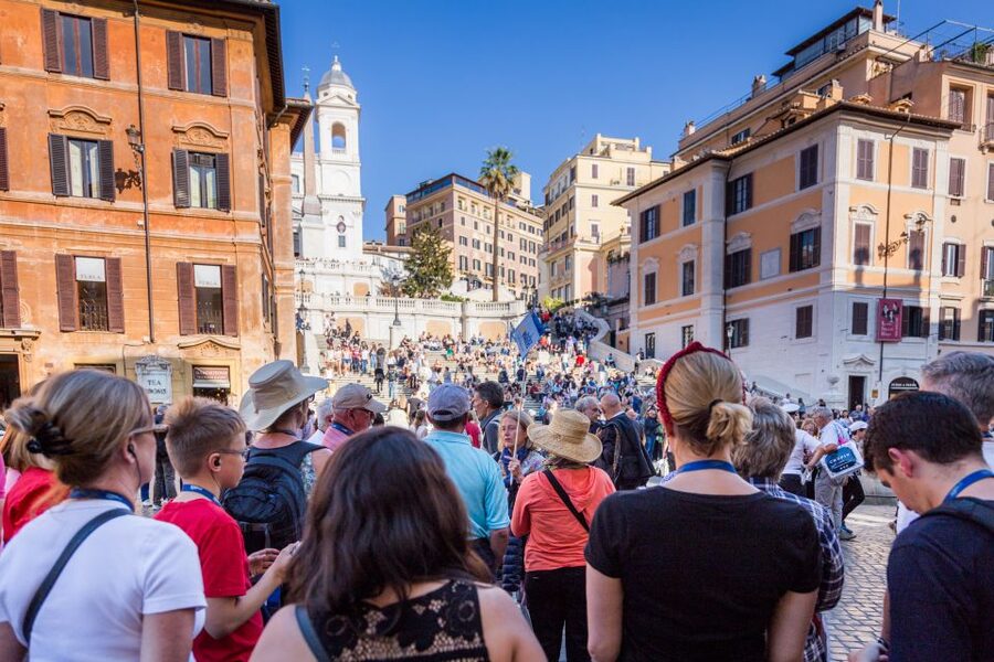 Rome: Trevi Fountain, Spanish Steps & Pantheon Walking Tour - What the guide adds to familiar sights