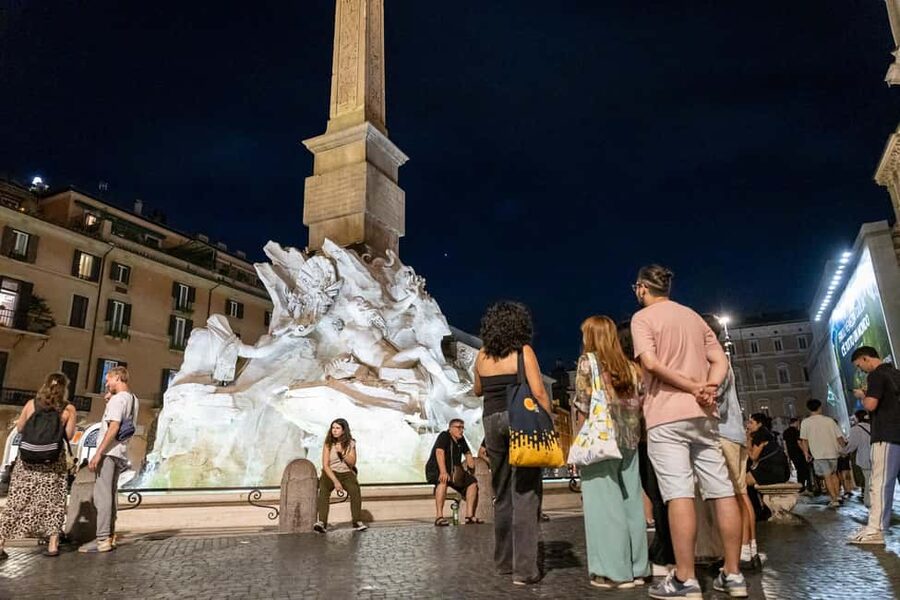 Rome: Under the Moonlight Evening Walking Tour - Trevi Fountain after sunset