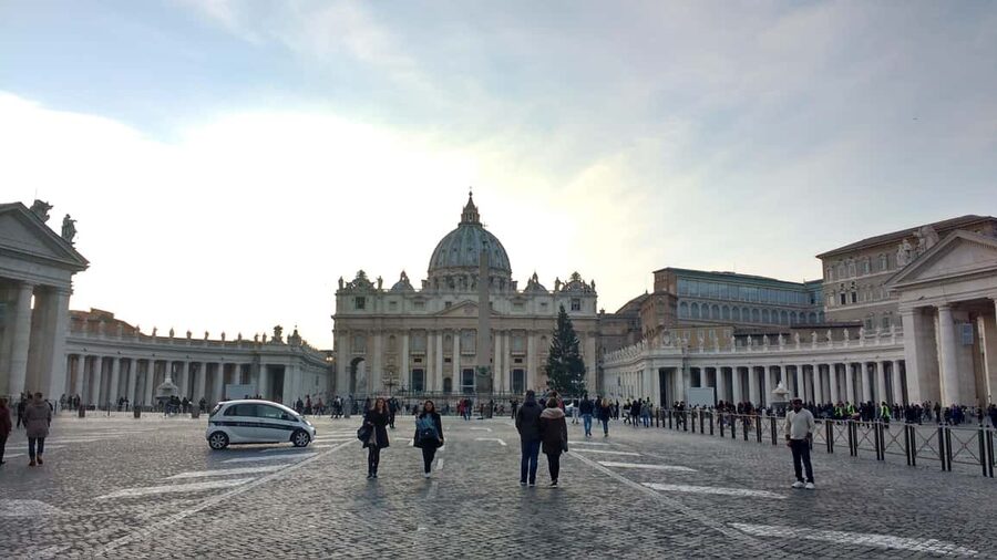 Rome: Vatican Museums and Sistine Chapel Skip-the-Line Entry - Getting inside Vatican City