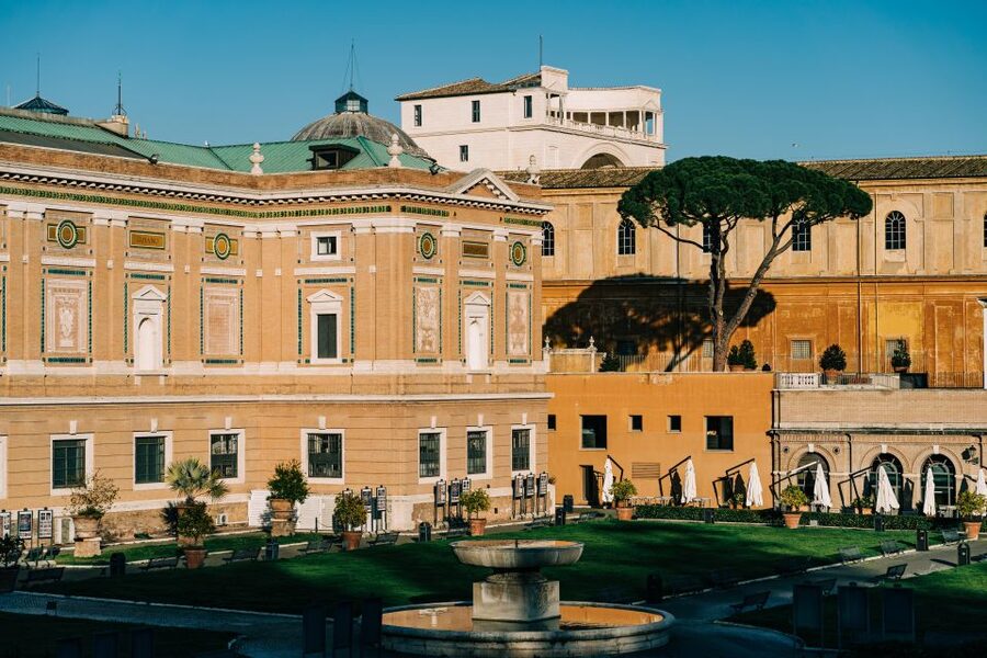 Rome: Vatican Museums and Sistine Chapel Tour - Vatican Museums: a fast route through a huge collection
