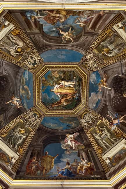 Rome: Vatican Museums, Sistine Chapel, and St. Peter's Tour - Crowds, security, and what to wear