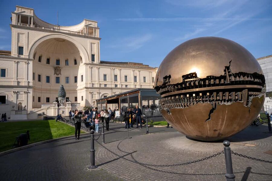 Rome: Vatican Museums & Sistine Chapel Tour with Fast Entry - Museo Pio Clementino: sculpture sets the tone