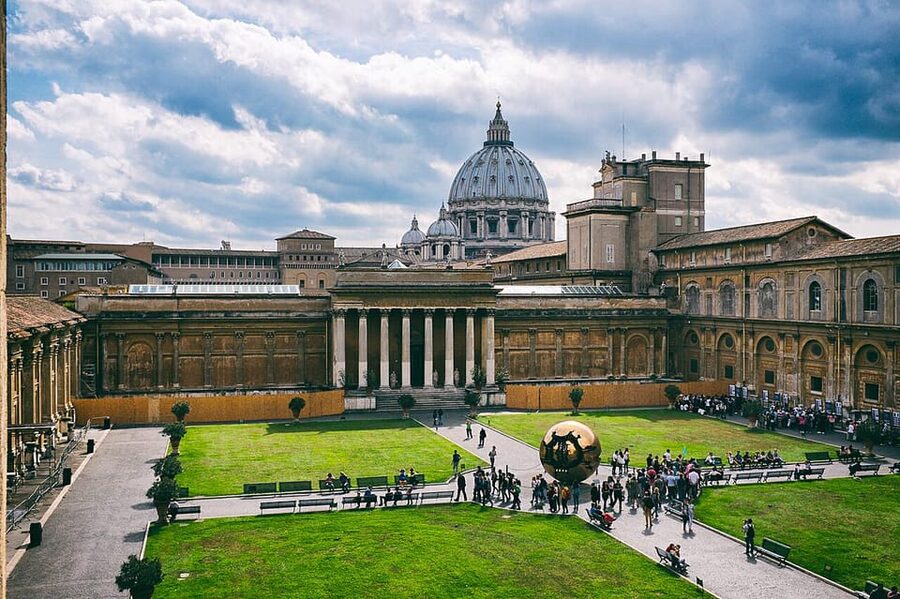 Rome: Vatican Museums Skip-the-Line Ticket - Arriving at the Vatican Museums entrance