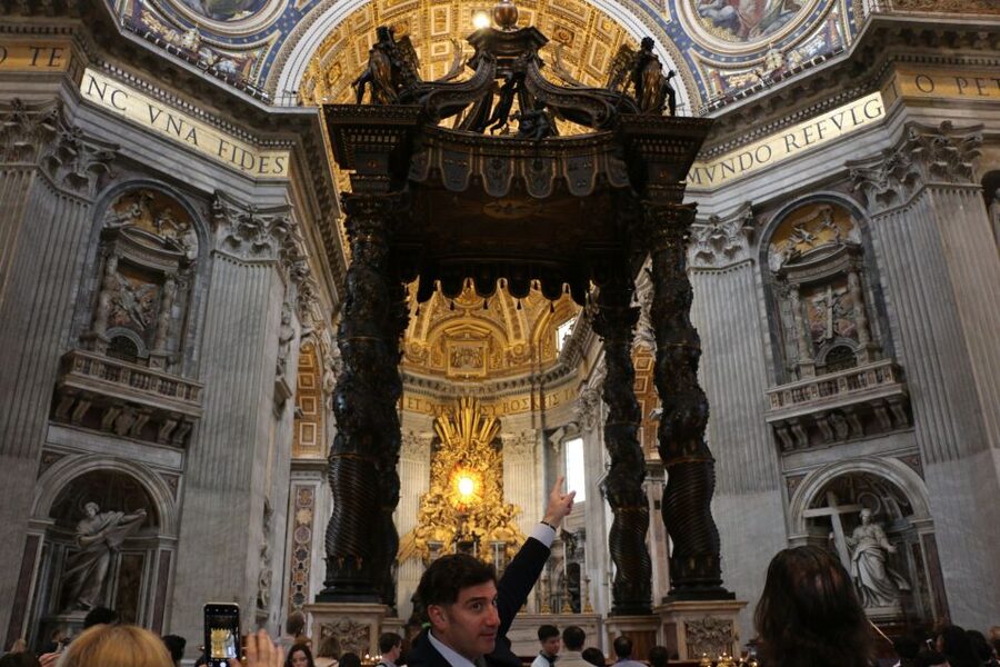 Rome: Vatican Museums & St. Peter's Basilica with Dome Climb - St. Peter’s Basilica: free time after the climb