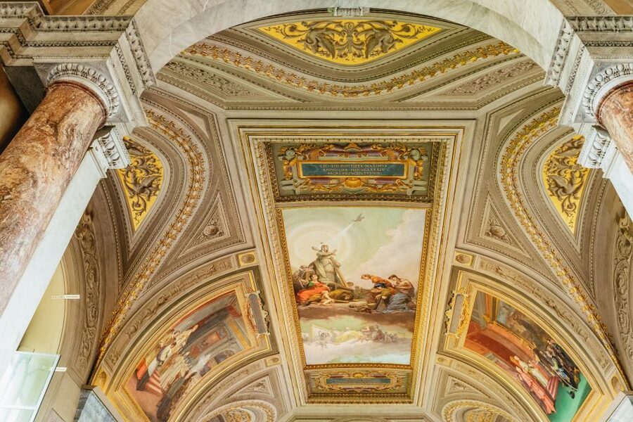 Rome: Vatican, Sistine Chapel and Basilica Guided Tour - The Sistine Chapel in about 15 minutes