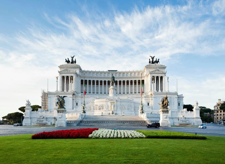 Rome: Vittoriano with Rooftop & Palazzo Venezia Hosted Entry - The elevator to the panoramic terrace