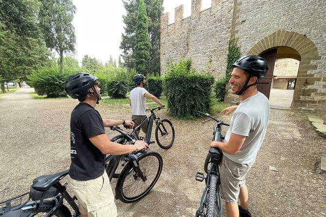 San Gimignano, Siena, Monteriggioni, Chianti Day Trip with Lunch & Wine Tasting - Walking, clothing, and practical comfort