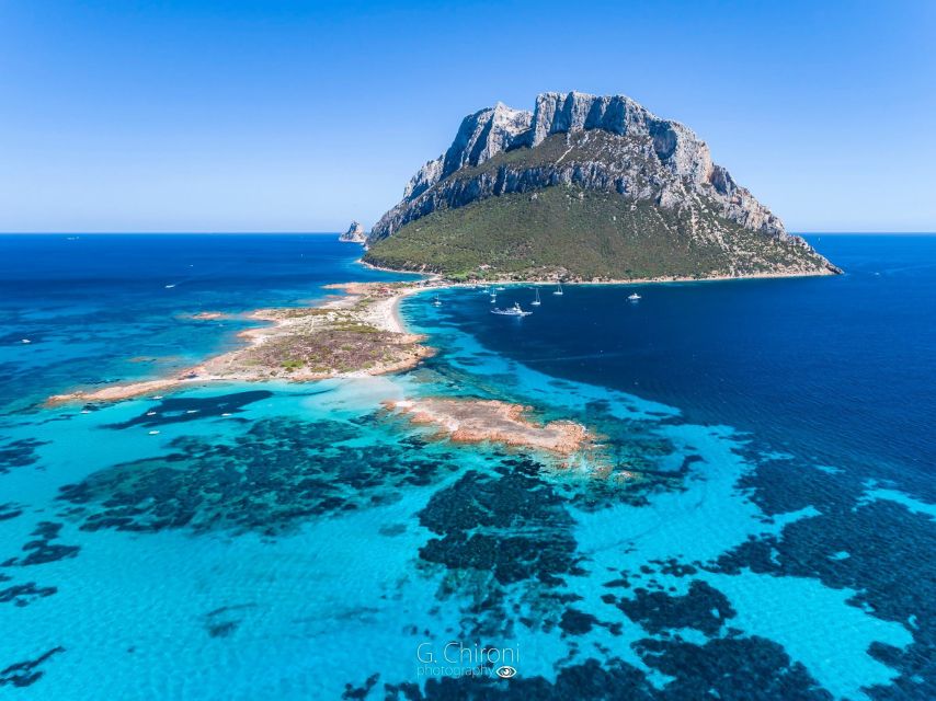 Sardegna: Tavolara Boat Tour with Snorkeling - The guides make a real difference