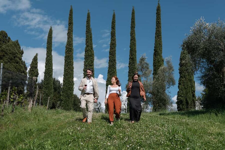 Siena: Educational Wine Tour & Tasting - Getting to La Lastra from Siena