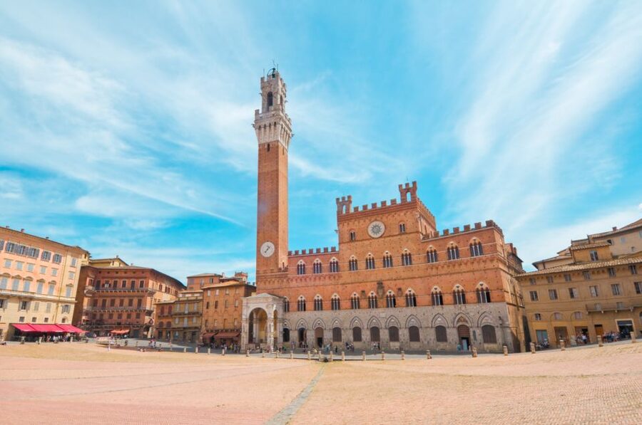 Siena: Palazzo Pubblico Entry Ticket - Finding the ticket office inside the courtyard