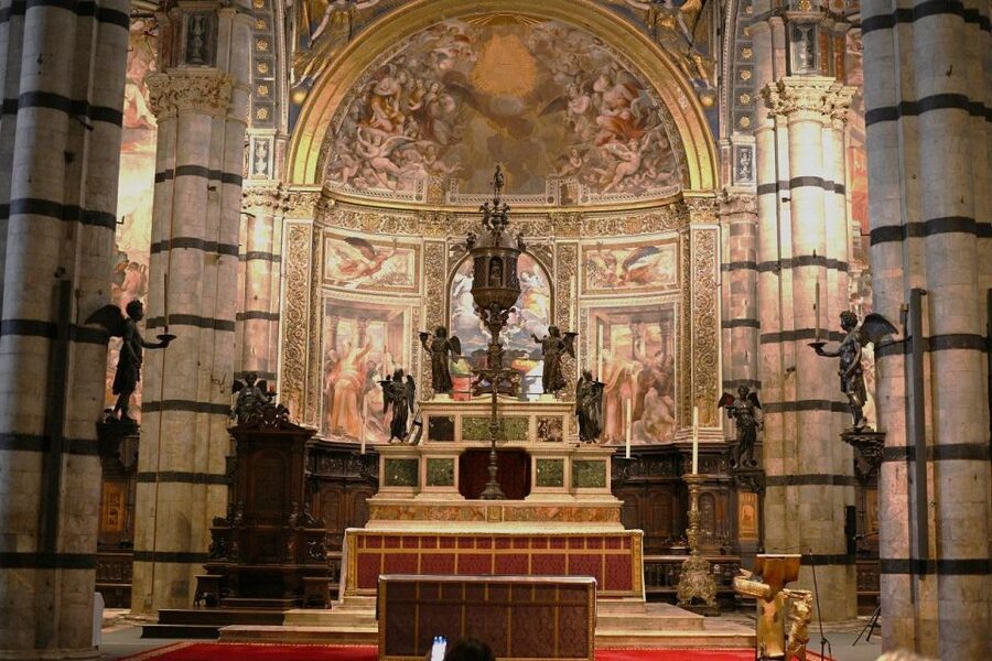 Siena Walking Tour with Cathedral and Crypt & Museum Option - Why this Siena walk works so well