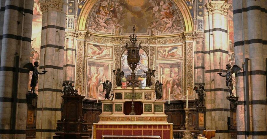 Siena Walking Tour with Cathedral and Crypt & Museum Option - Siena’s Contrade and the story of the Palio