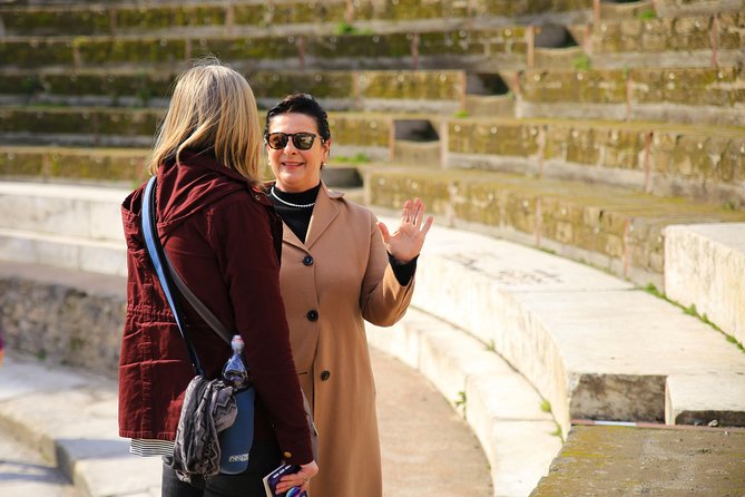 Skip the Line Guided Tour of Pompeii led by an Archaeologist - Reaching the Forum