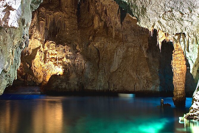 Small Group Amalfi Coast Boat Day Tour from Positano - Choosing the Emerald Grotto visit