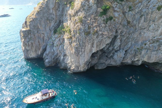 Small Group Boat Tour: Discover the Amalfi Coast from Positano - Commentary, Comfort, and Sea Conditions
