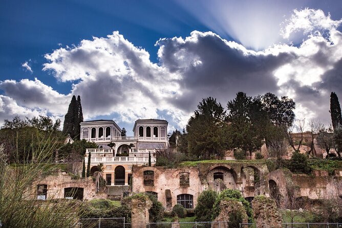 Small Group Tour: Colosseum & Roman Forum with Arena Floor Access - Guides make the difference