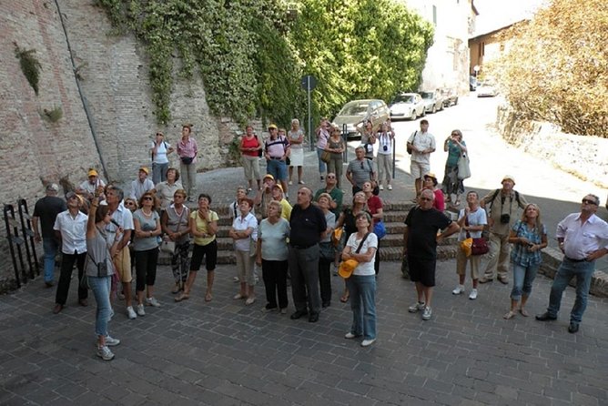 Small Group Tour of Assisi and St. Francis Basilica - Seeing the bright upper church