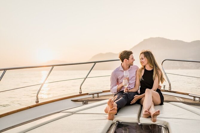 Small Group Tour to Positano by Boat at Sunset - Along the Amalfi Coast for hidden coves and cliffs