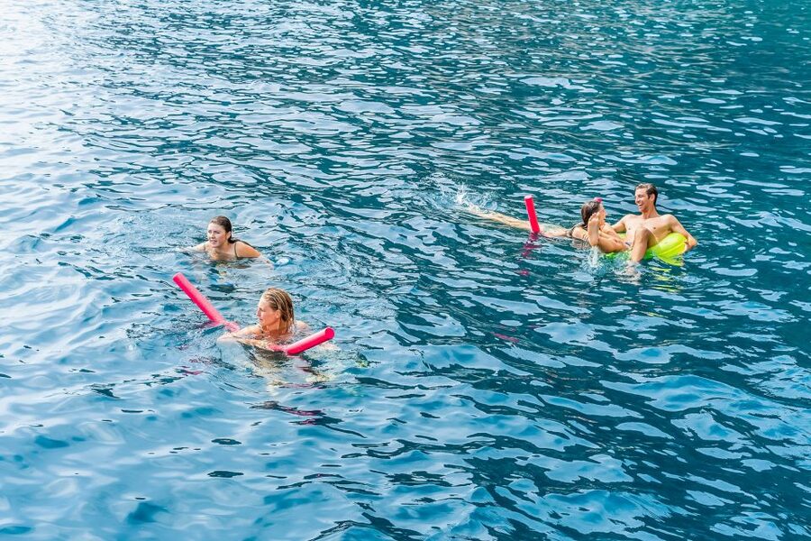 Sorrento: Exclusive Capri Boat Tour and Optional Blue Grotto - What the price really includes