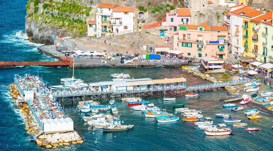 Sorrento: Guided Walking Tour & Limoncello Tasting - Meeting Mario at Piccadilly Pub