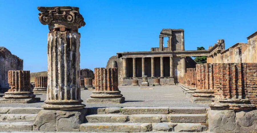 Sorrento: Skip-the-Line Pompeii Express Tour by Train - The 45-minute train to Pompeii