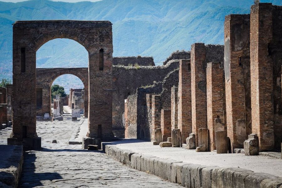 Sorrento: Skip-the-Line Pompeii Express Tour by Train - Who should book this Pompeii tour?