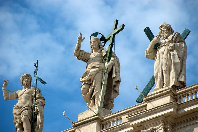 St. Peter’s Basilica Priority Access Tour with Dome & Crypt - Guides and the pace of the visit