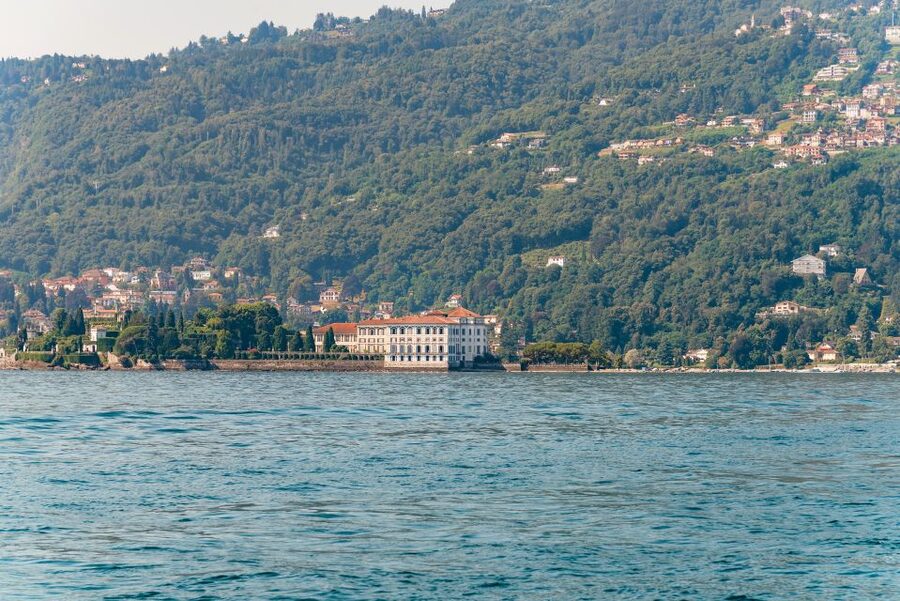 Stresa: 3 Borromean Islands Hop-On Hop-Off Boat Tour - Isola Bella, the grand finale