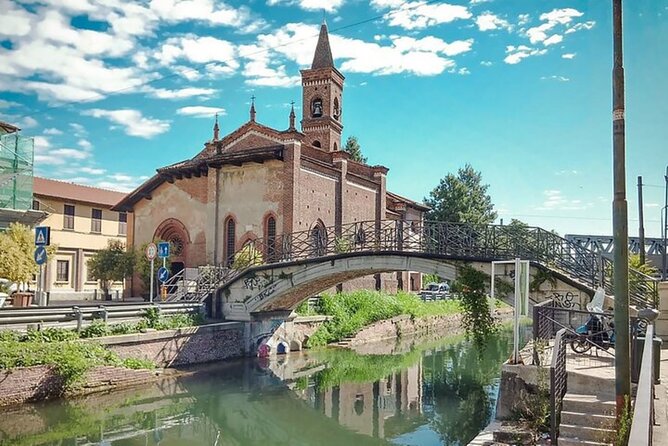 Sunset Navigli Boat Tour in Milan with Optional Aperitivo - How the aperitivo option works