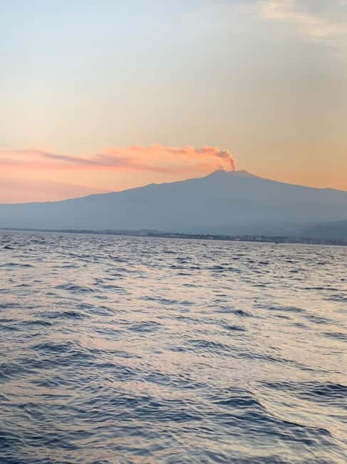 Sunset tour in search of dolphins with aperitif - From Via Vulcano to the Port of Giardini Naxos