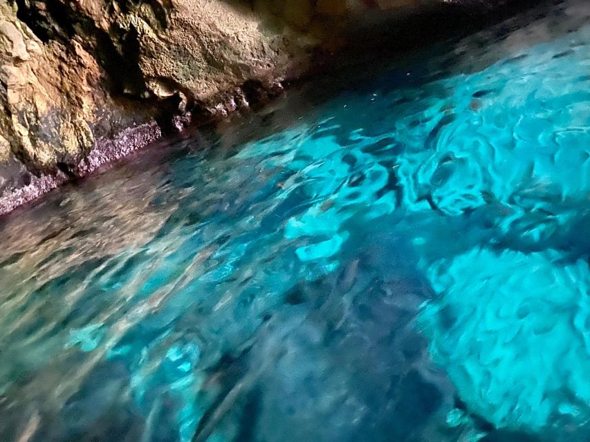 Syracuse: Boat Trip of Ortigia Island and Sea Caves - What the commentary adds to the boat ride