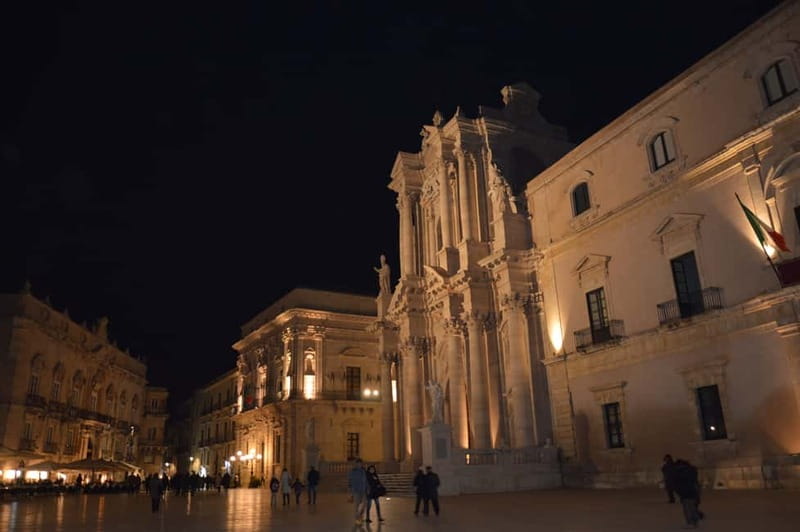 Syracuse: Ortigia and Neapolis Guided Walking Tour - The guides make the difference