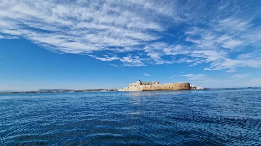 Syracuse: Pillirina, Ortigia, and Sea Caves Tour by Boat - Seeing Ortigia from the water