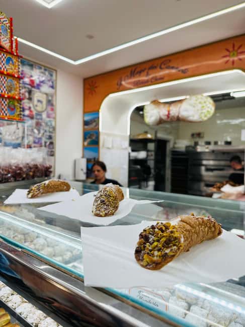 Syracuse: Street Food Walking Tour in Ortigia with Tastings - The seasonal fried-fish cone