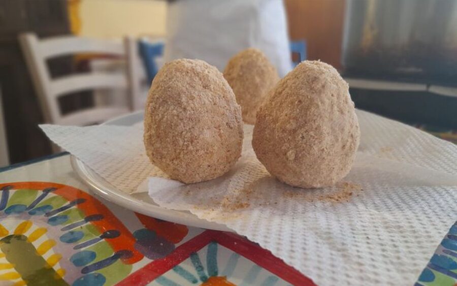 Taormina: Arancino Making Class with Drinks - What to wear and what to bring