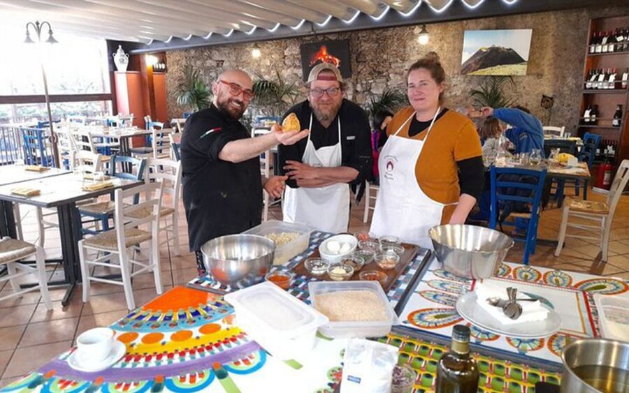 Taormina: Arancino Making Class with Drinks - How much food and drink do you get?