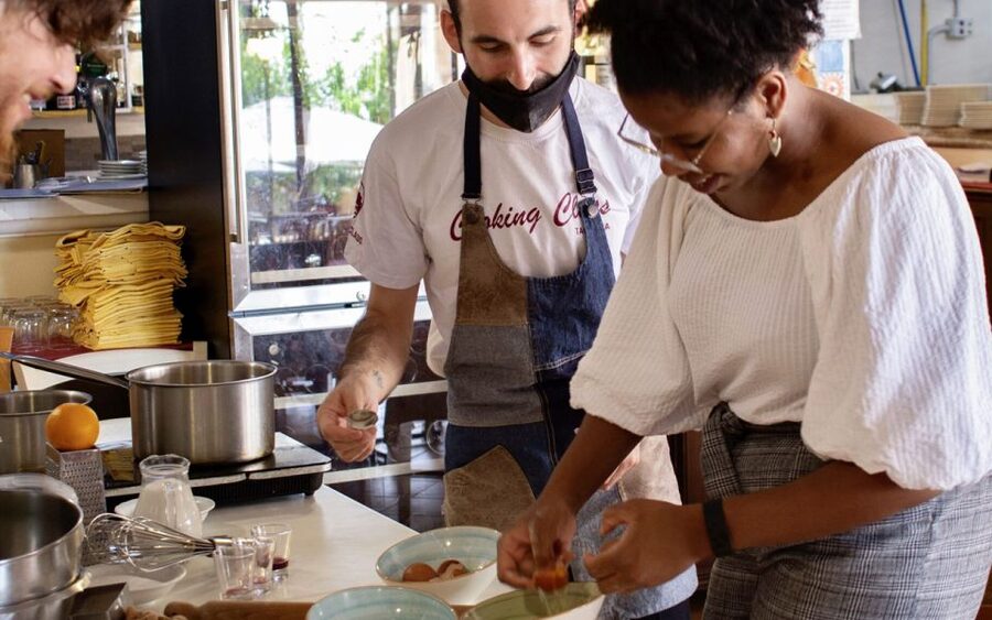 Taormina: Cannolo Cooking Class with Completion Certificate - The instructors make the difference